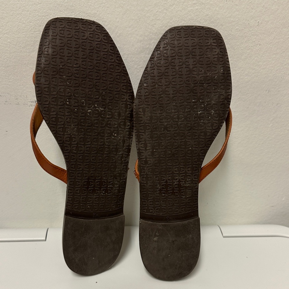 Sam Edelman Tan Strappy Sandals, PreOwned with some peeling on the right leg (8) - Picture 3 of 9